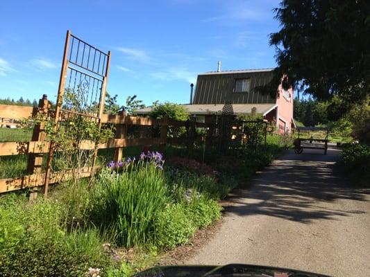 Carriage house/barn/lodging