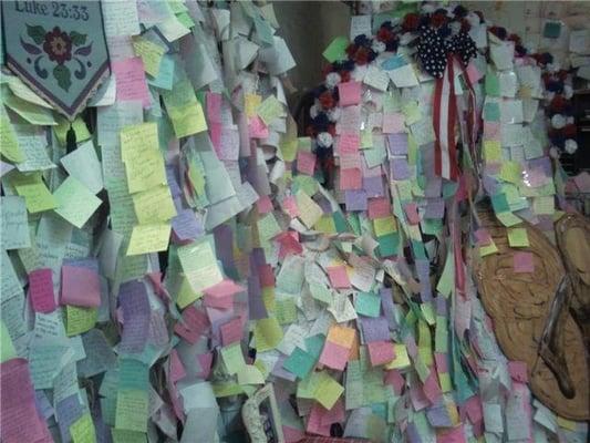 Estimated 20,000 post-it prayers