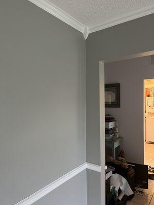 Crown molding/ dining room