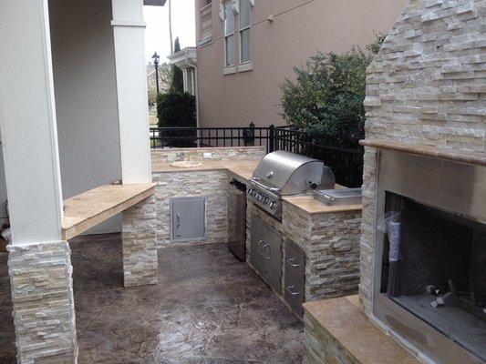 Outdoor kitchen