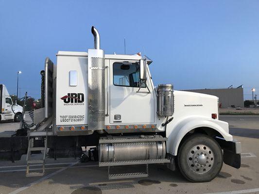 Western Star gets the equipment to the job sites!