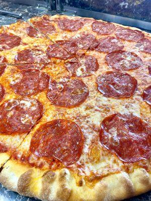 Always serving New York Style pizza. Serving pizza slices everyday, typically 4 different varieties. Give a shout to see what's on the line.