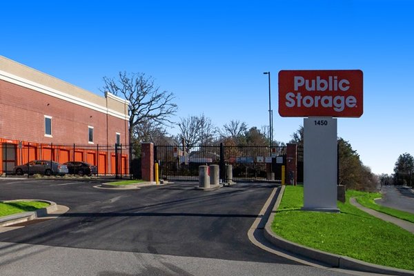 Public Storage