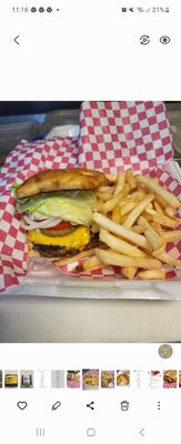 Cheese Burger Platter,  Potato Bun, American Cheese, Lettuce, Tomato, Pickle  and Onion.   Mayo/Must