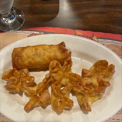 Egg roll and crab Rangoon