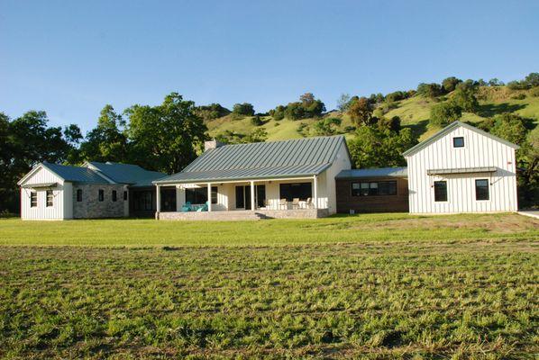 Contemporary Farmhouse