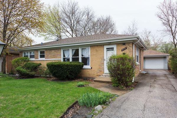 8710 Monticello, Skokie