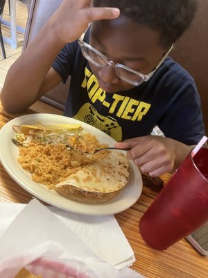 Chicken Quesadilla & Taco w/ rice