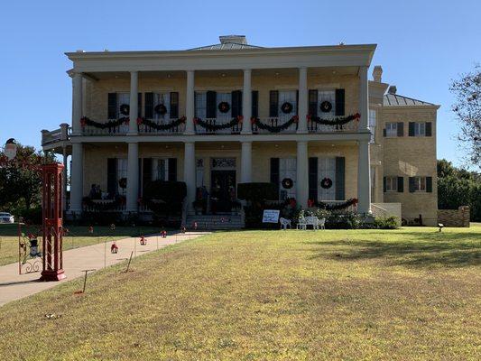 Giddings Stone Mansion front