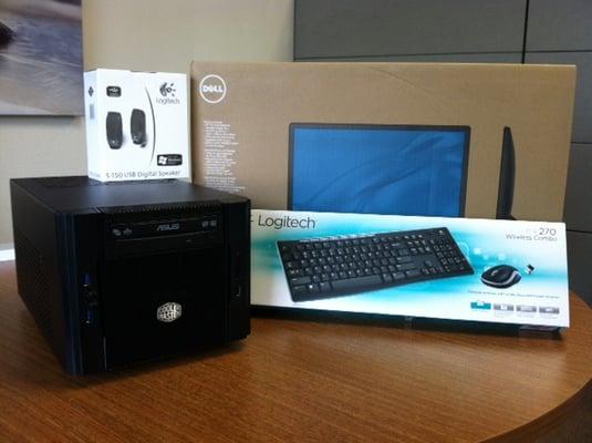 The Cube, Complete system with Monitor, Wireless keyboard & Mouse....Great Holiday gift!