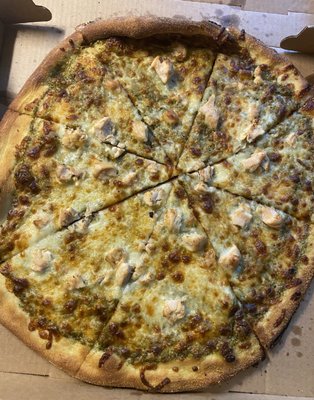 Grilled Chicken Pesto Pizza