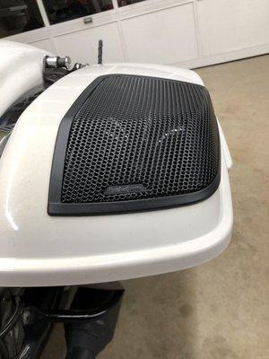 Rockford Fosgate Lid install cut into factory lid