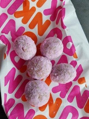 Berry powdered donut holes