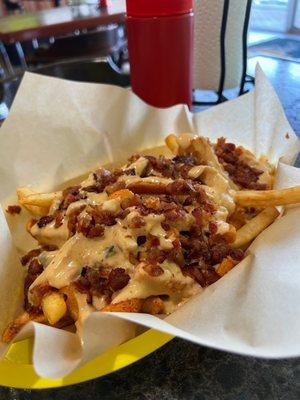 Queso bacon fries