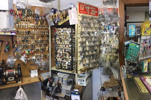 The best Locksmith in Mass/NH: ANA Lock & Key 199 Pleasant St No Andover MA. est 1989 30 yrs in biz. Best prices & service around!