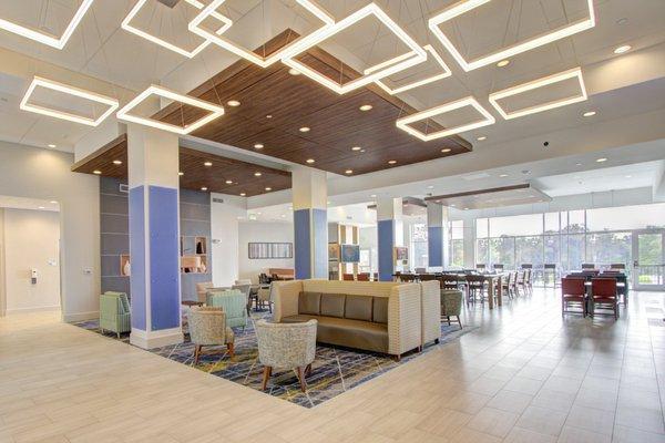 Holiday Inn Express & Suites Charlotte Southwest, An IHG Hotel