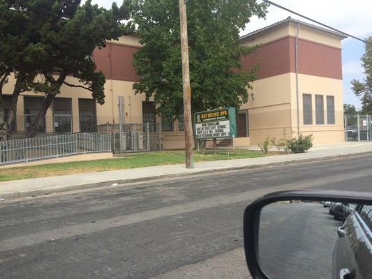 Remember when I used to go there Raymond Avenue elementary school.