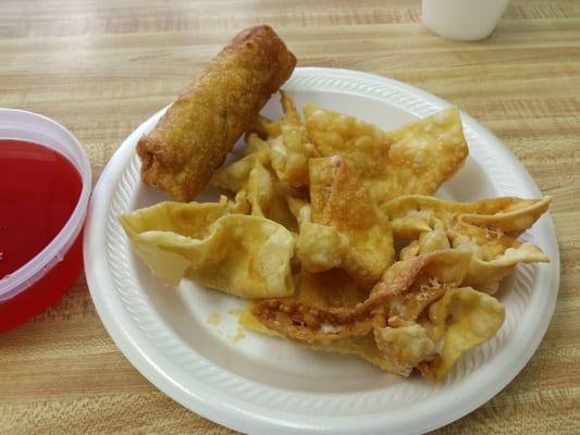 The egg rolls & crab ragoon or very good.