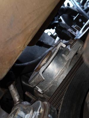 2016 ford f-450 broken tensioner before replacement