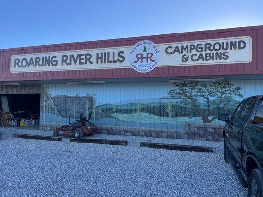 Roaring River Hills Campground & Cabins