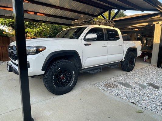 BG Goodrich 285/75r16's on a 2018 Tacoma TRD Pro.