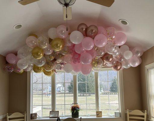 Organic balloon garland