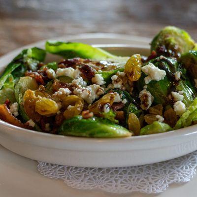 Roasted brussels, pistachios, bacon, golden raisins, blue
cheese, balsamic