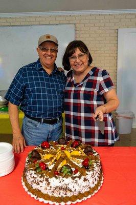 Los Pastores Raymundo y Olga Gonzalez