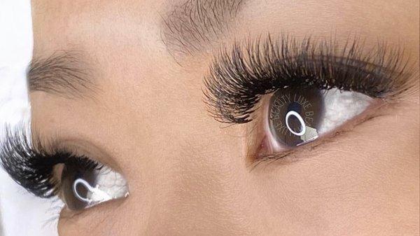 Volume lash extensions