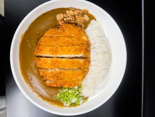 lunch special- plain curry rice with chicken katsu