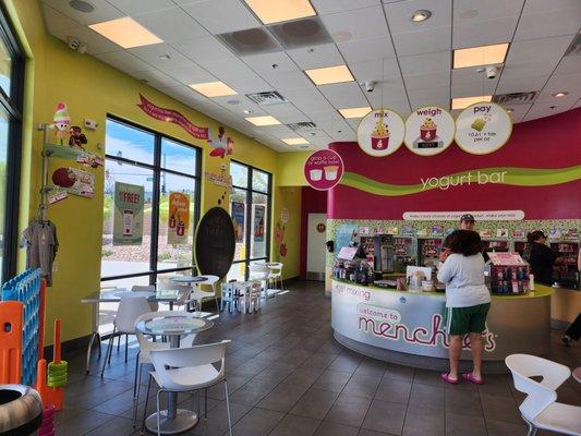 Menchie’s Frozen Yogurt - Skye Canyon