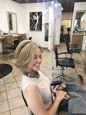 My wonderful friend Ali has been cutting my hair for 20 years. I hear many compliments.Merci Beaucoup ALI !