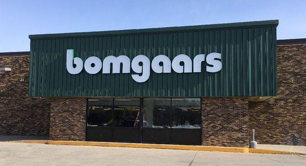 Bomgaars