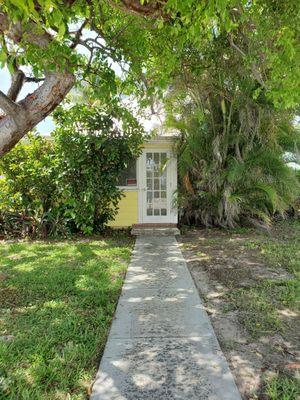 A house for rent just steps from the beach