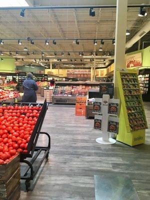 Hannaford Valatie NY. Clean, spacious, and remodeled.