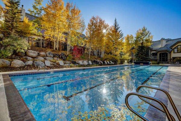 Highlands lodge pool