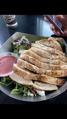 Full moon salad with chicken