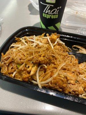 Chicken Pad Thai Combo