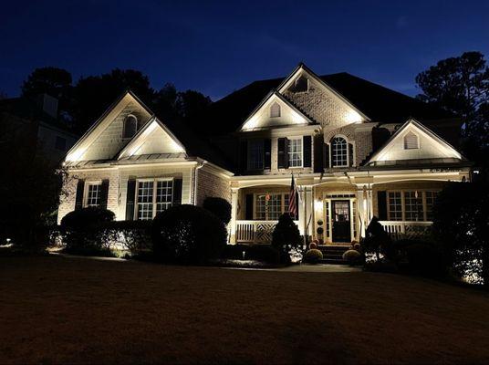 Residential landscape lighting installation | Low Voltage Outdoor Lighting