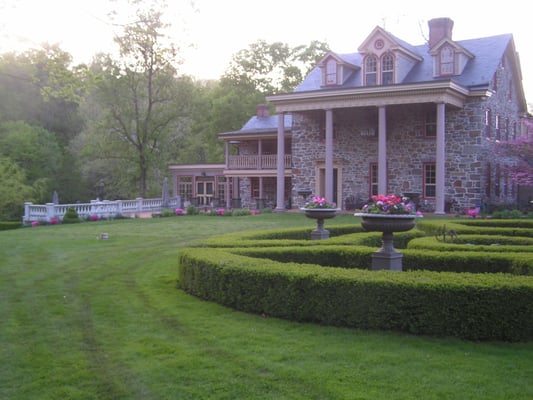 Envision your wedding at historic Conewago Manor.