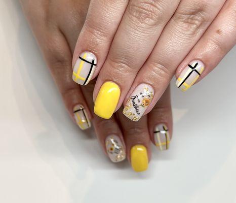 Gel mani w/ intricate nail art