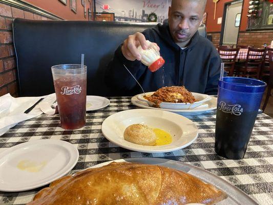 Italian Garlic Rolls Beef Lasagna Pepsi calzone (cheese)