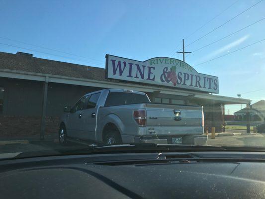 Riverview Wine & Spirits