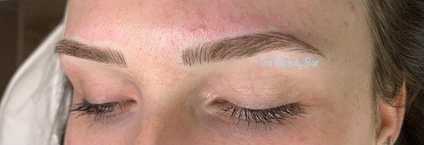 Microbladed brows