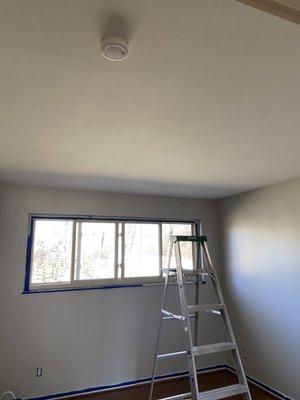 Room without lighting fixture