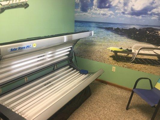 This is one of the 5 lay down tanning beds that have 11.9 inferno bulbs.