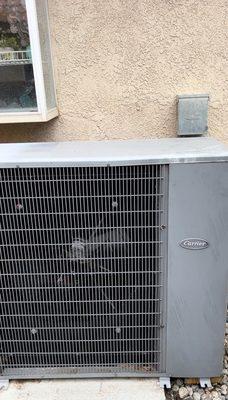 Reparation of slim carrier condenser unit.