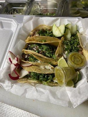 Tacos con tortillas echas a mano