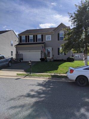 Culpeper home in 3 flags subdivision featured a lower level apartment w/walk out. Sold quickly.