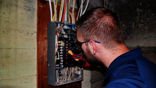 We remove the dead front from electrical service panels in the home to perform a complete professional inspection of the components within.